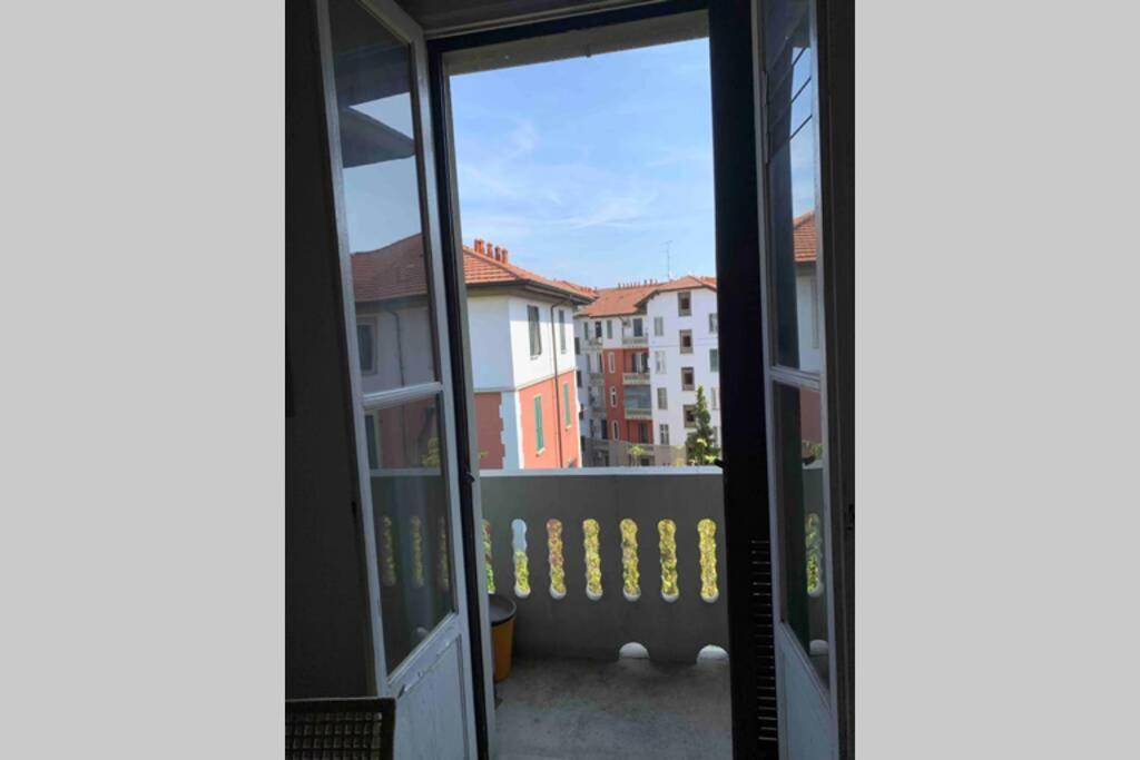 מילאנו Appartamento Splendido Con Tutti Servizi In Zona Navigli מראה חיצוני תמונה